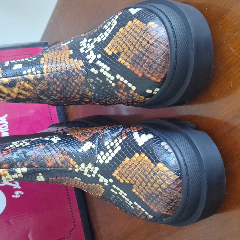 Circus Iris, Spice, MLT SNKPRY Lug Sole Boots- 7.5